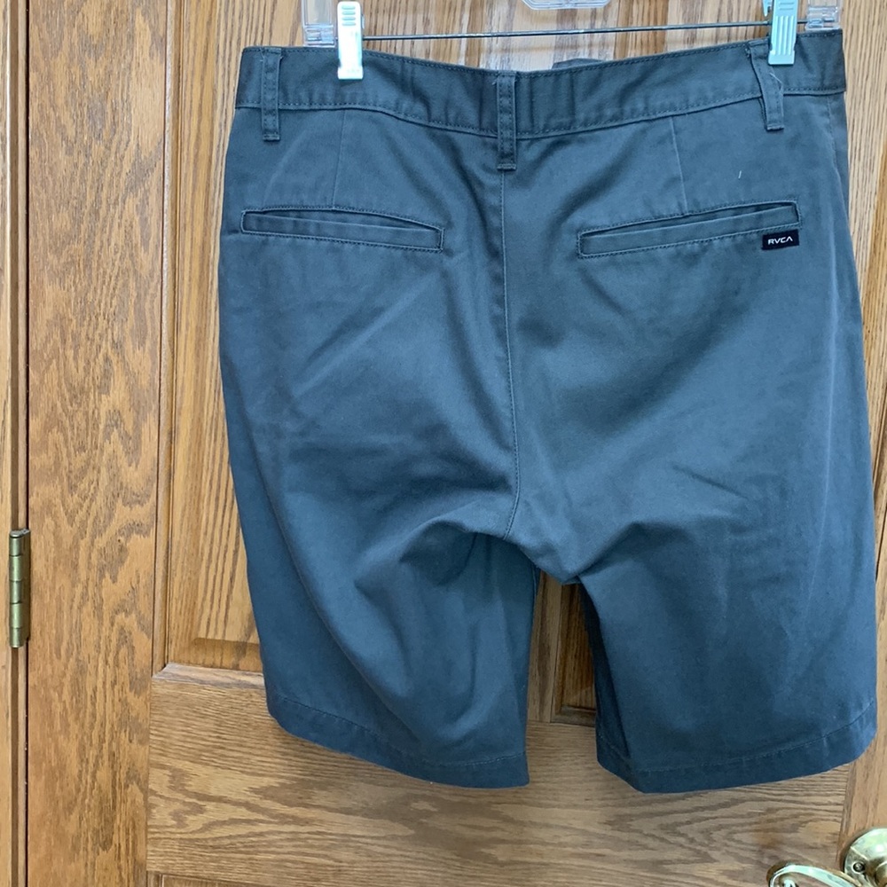 Shorts - Picture 3 of 3